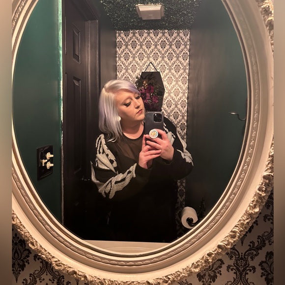 Meet your Posher, Ashley - Picture 1 of 1